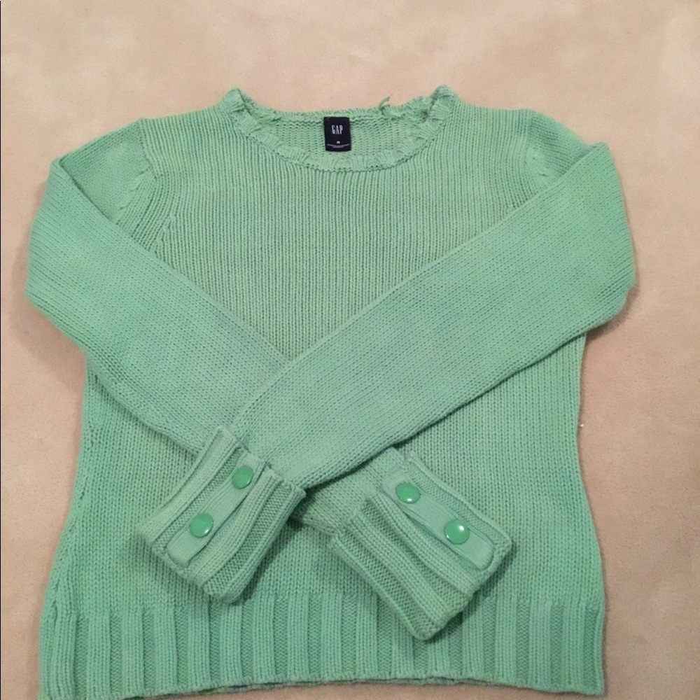 Gap sweater